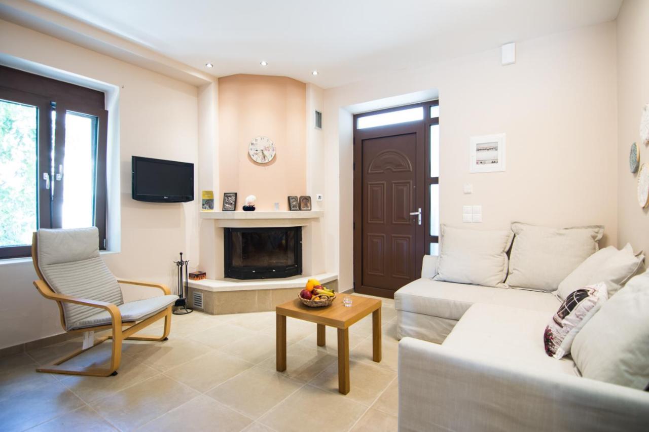 Willa Papa-Antonis Stone House Zarós Zewnętrze zdjęcie