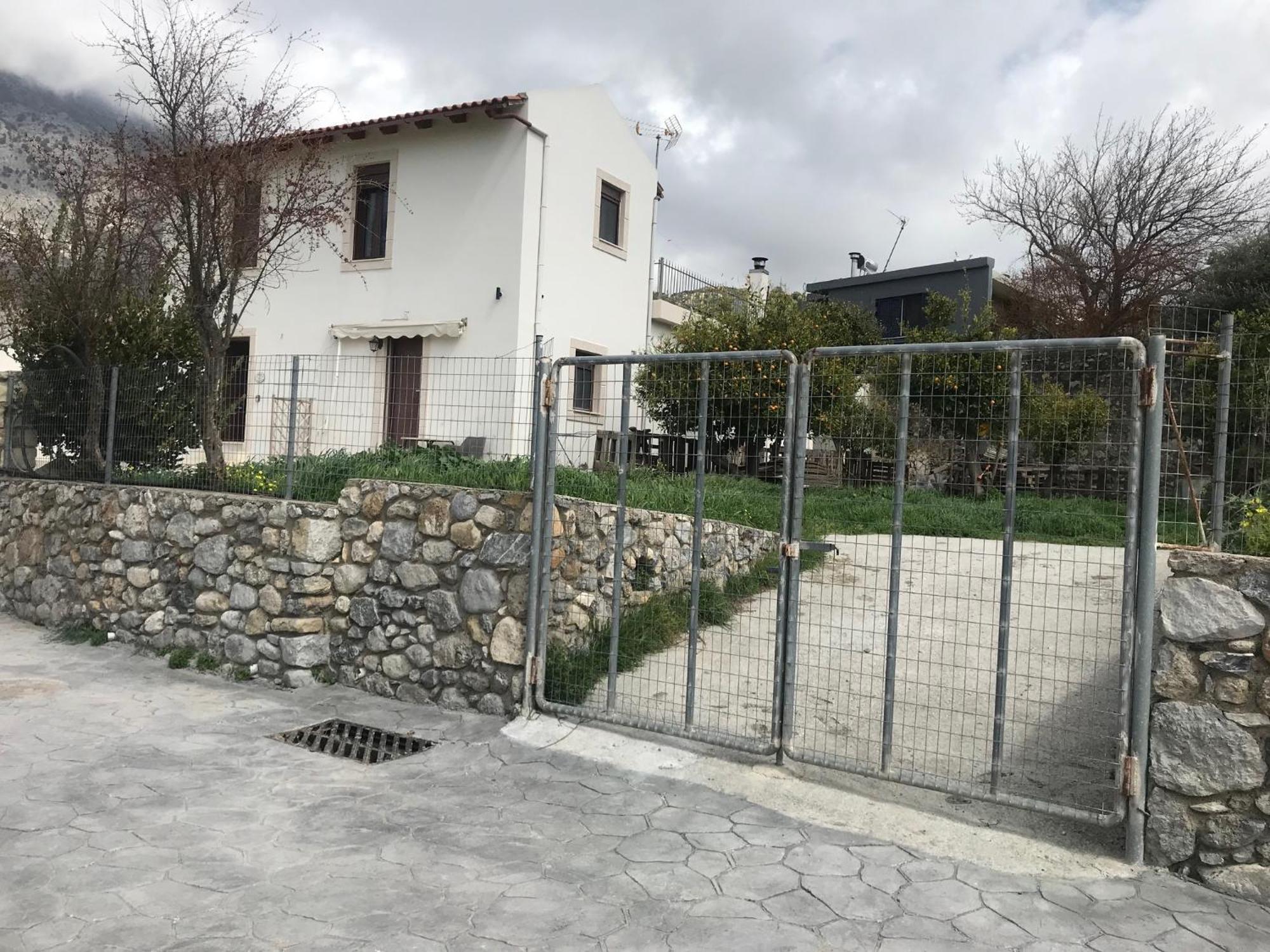 Willa Papa-Antonis Stone House Zarós Zewnętrze zdjęcie